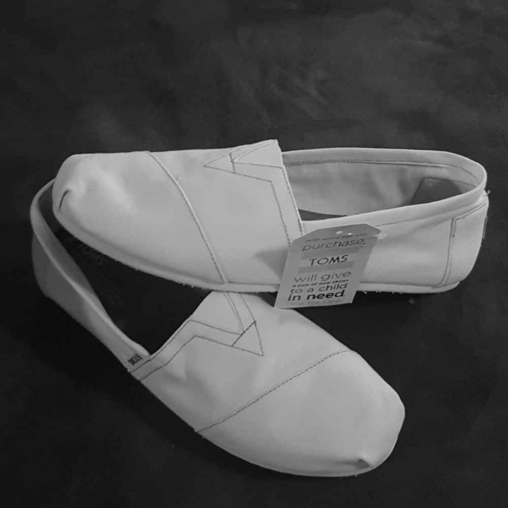 Tom's shoes